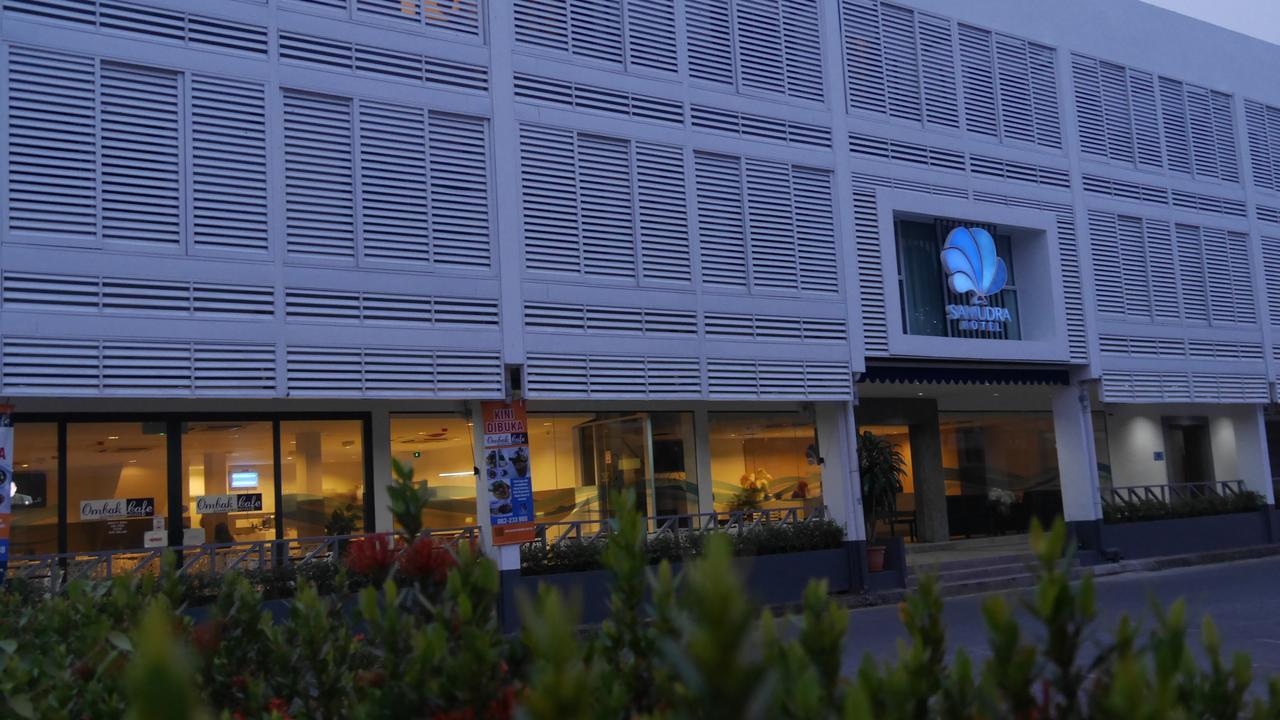 Samudra Hotel Кучинг Экстерьер фото