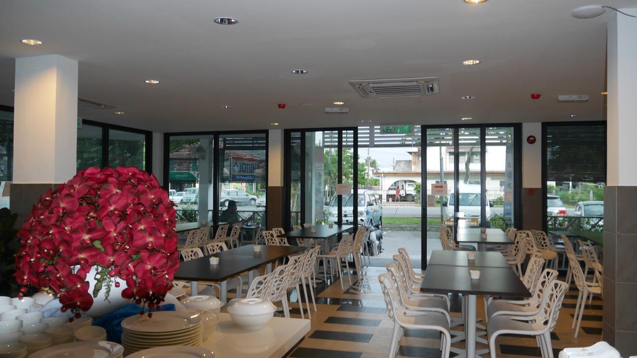 Samudra Hotel Кучинг Экстерьер фото